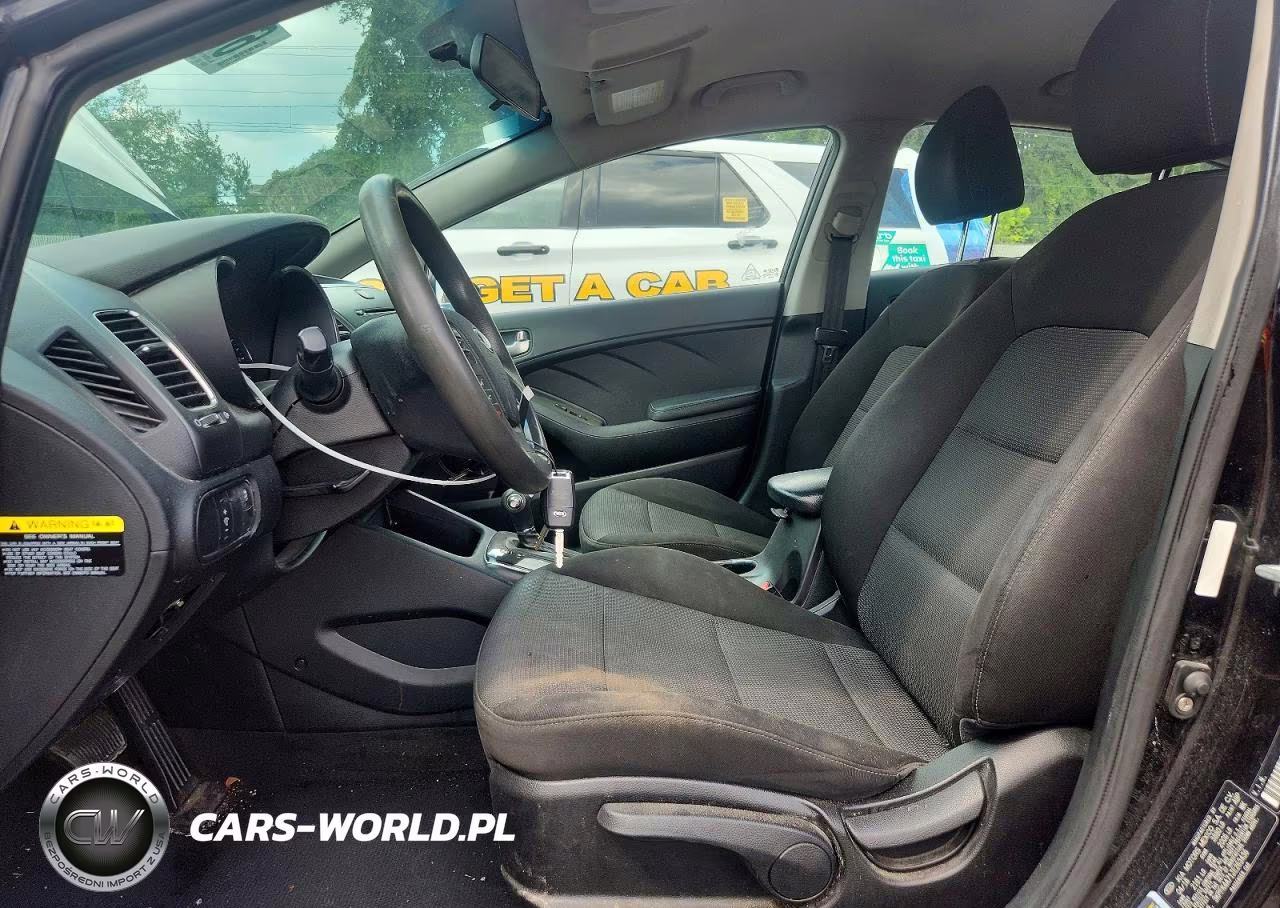 2018 Kia Forte Lx VIN:3KPFK4A71JE263436 - 7