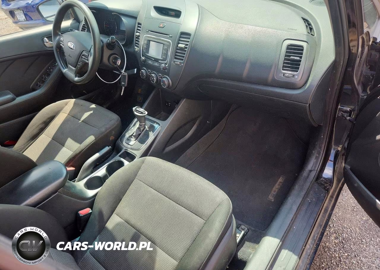 2018 Kia Forte Lx VIN:3KPFK4A71JE263436 - 8