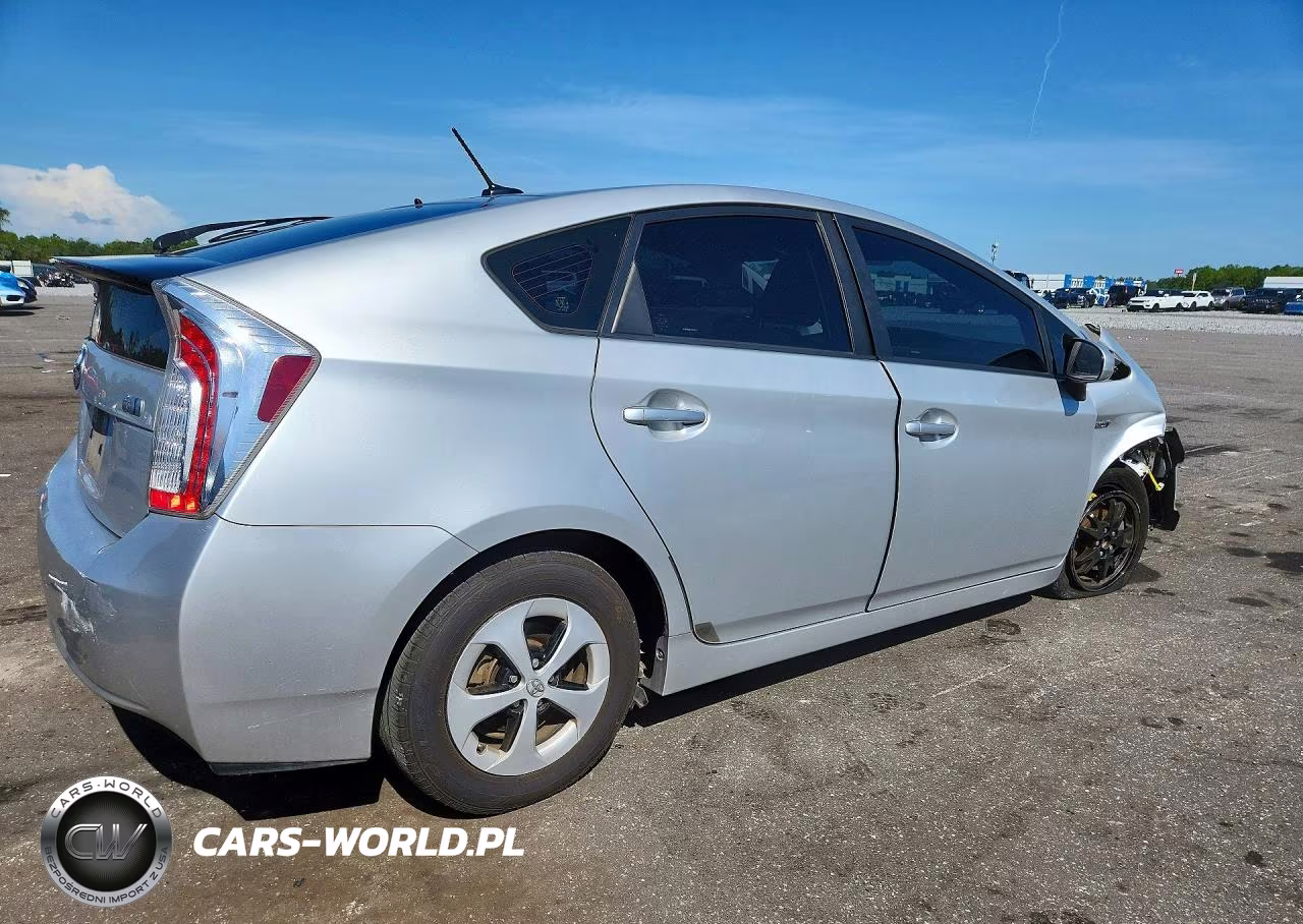 2014 Toyota Prius Three VIN:JTDKN3DU0E0387343 - 3