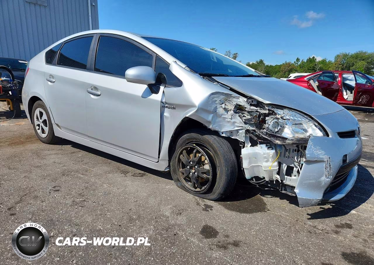 2014 Toyota Prius Three VIN:JTDKN3DU0E0387343 - 4