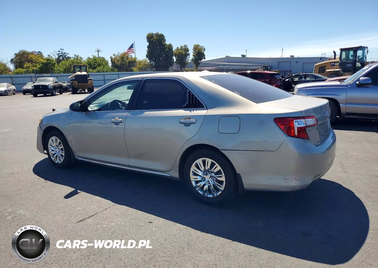 2013 Toyota Camry Hybrid Le VIN:4T1BD1FK4DU081834 - 2