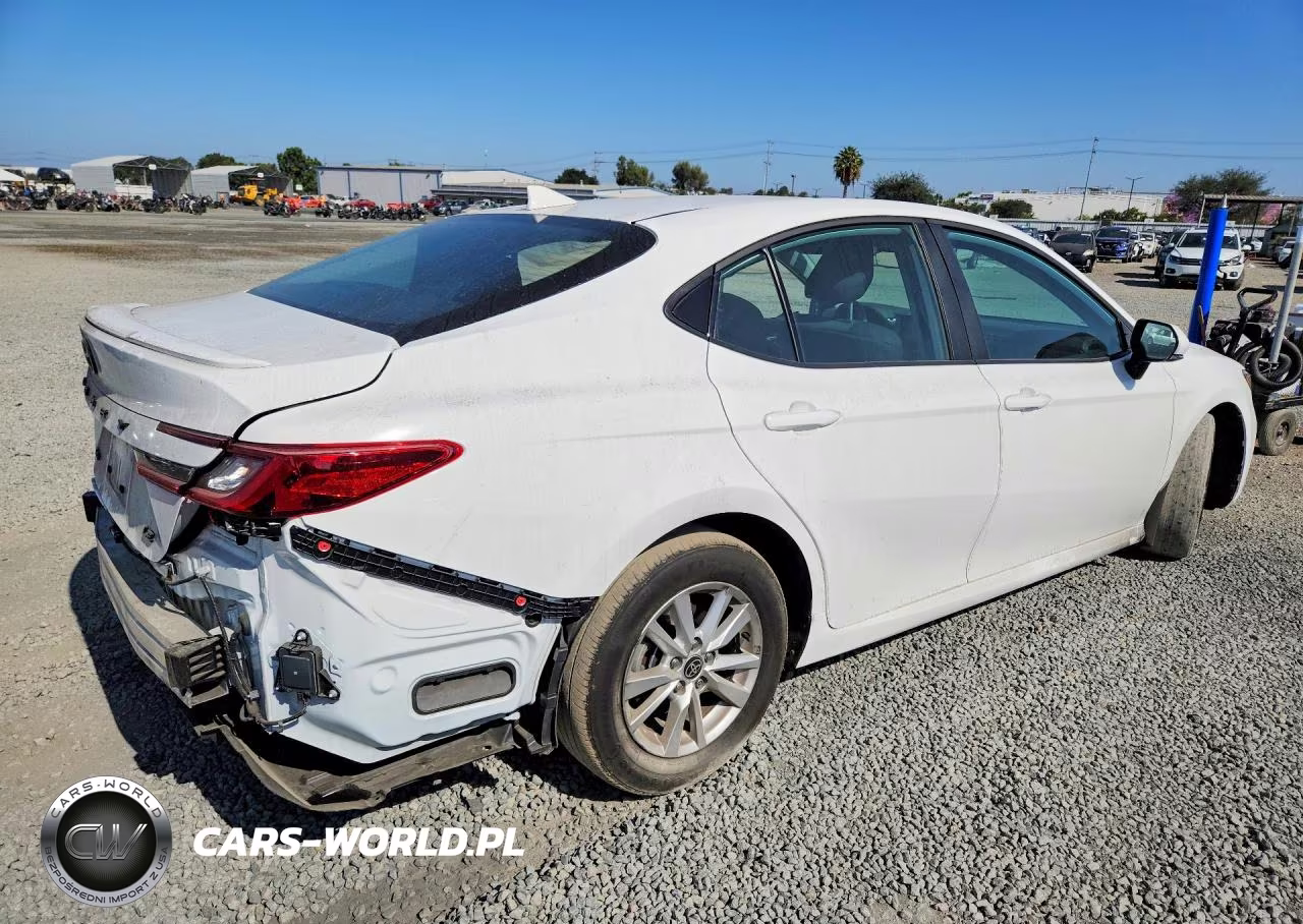 2025 Toyota Camry Le VIN:4T1DAACK1SU191887 - 3