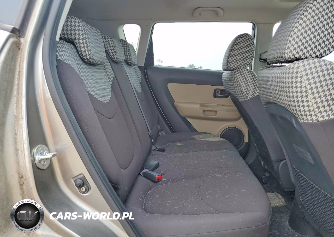2010 Kia Soul + VIN:KNDJT2A29A7095223 - 10