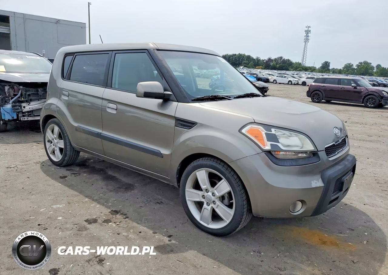 2010 Kia Soul + VIN:KNDJT2A29A7095223 - 4