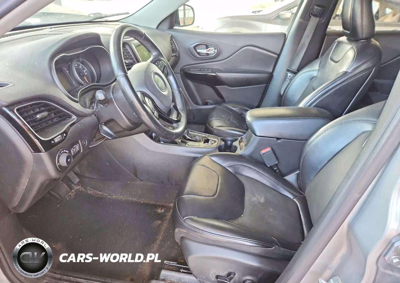 2019 Jeep Cherokee Latitude Plus VIN:1C4PJLLB8KD392831 - 7