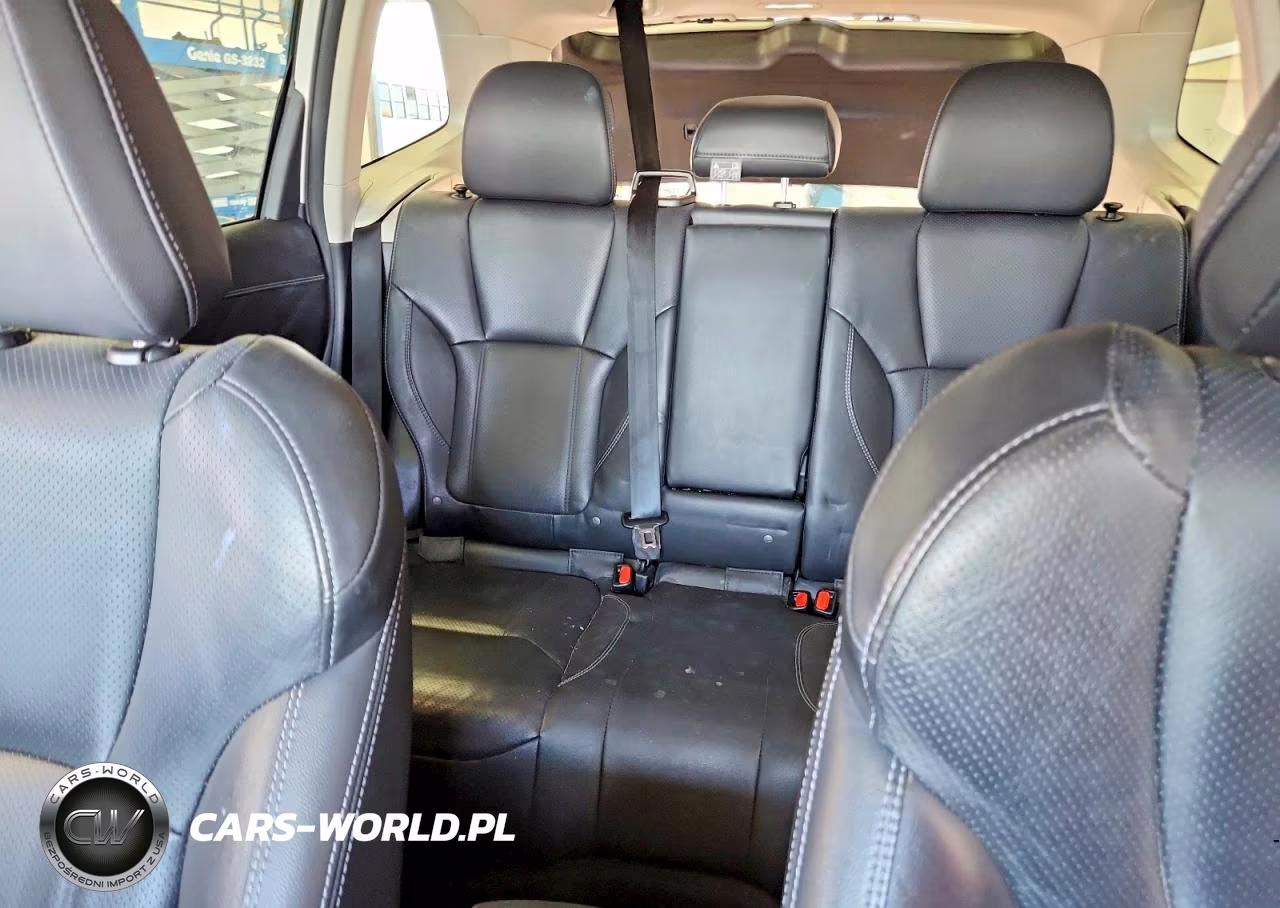 2022 Subaru Forester Touring VIN:JF2SKARCXNH433793 - 10