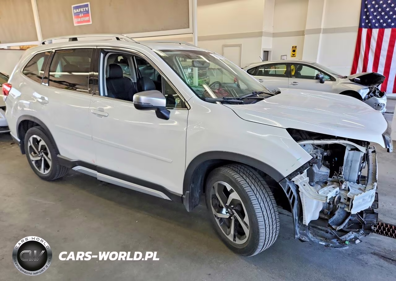 2022 Subaru Forester Touring VIN:JF2SKARCXNH433793 - 4