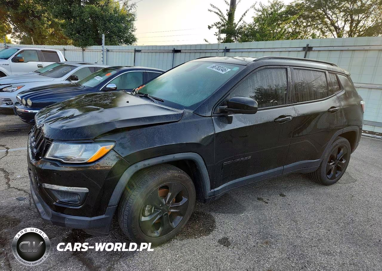 2018 Jeep Compass Latitude – zdjęcie 1 z 13