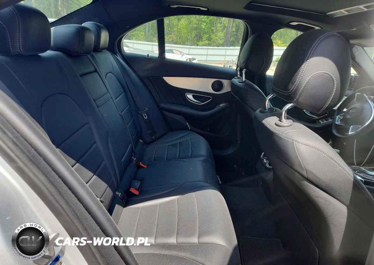2018 Mercedes-Benz C 300 VIN:55SWF4JB0JU247617 - 10