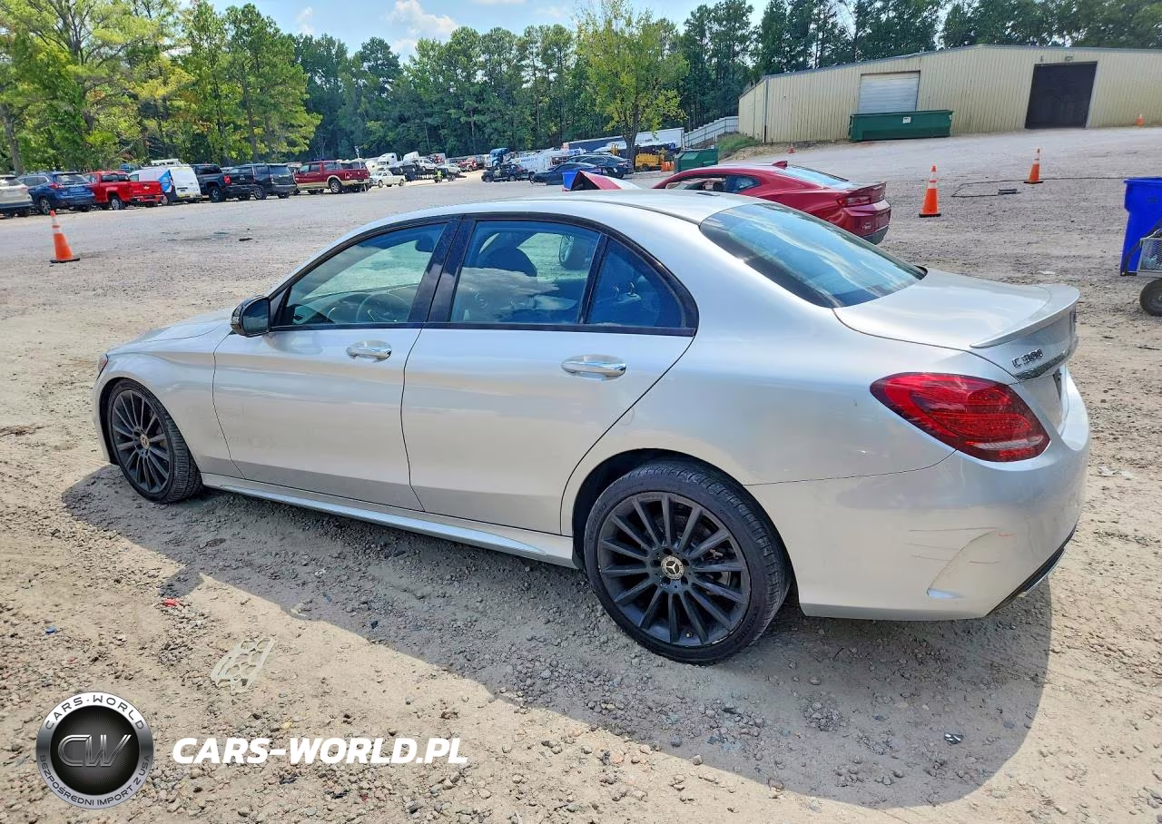 2018 Mercedes-Benz C 300 VIN:55SWF4JB0JU247617 - 2