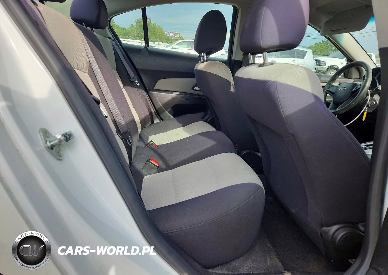 2015 Chevrolet Cruze 4D Ls VIN:1G1PA5SH7F7196829 - 10