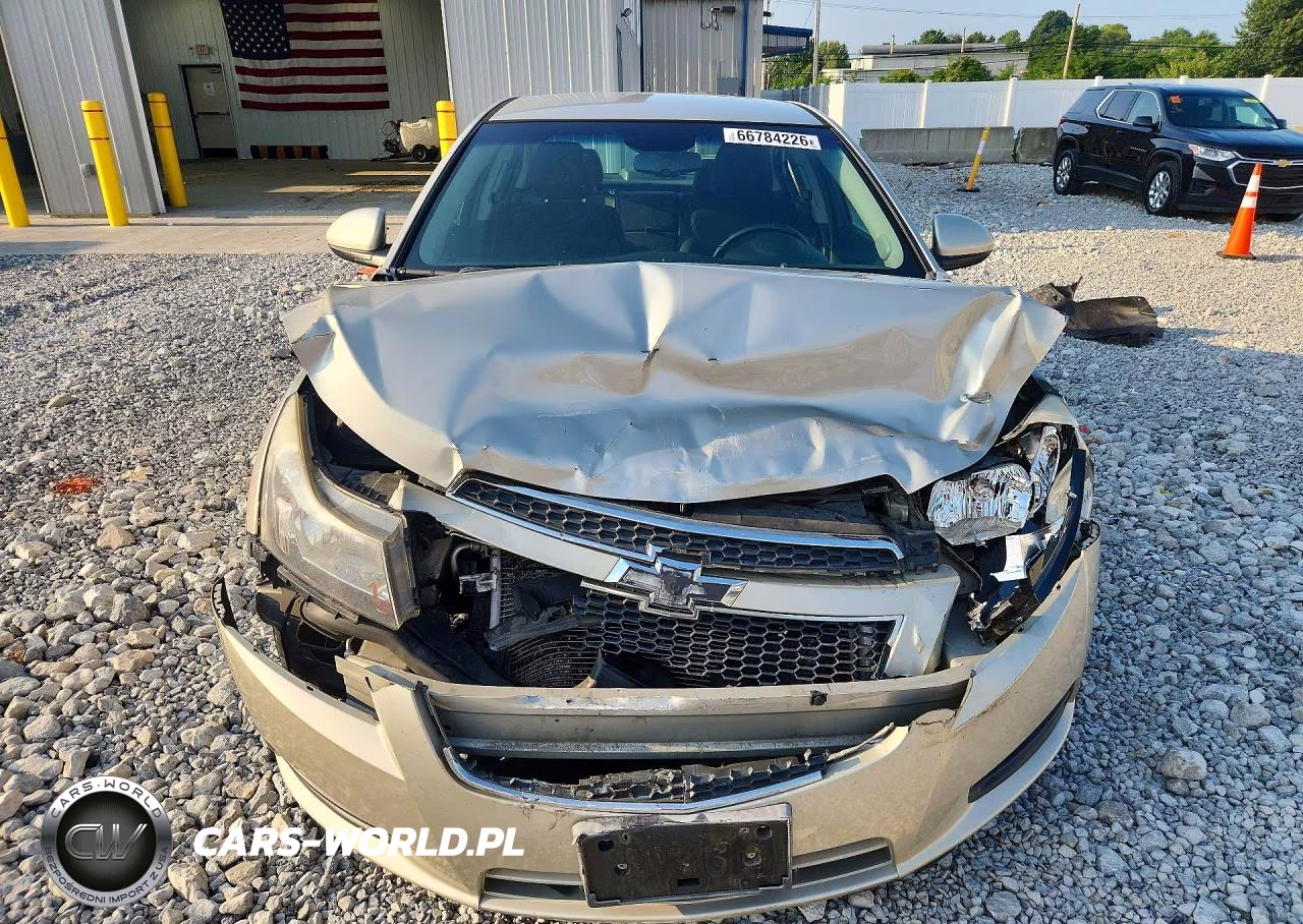 2014 Chevrolet Cruze Lt VIN:1G1PC5SB4E7451084 - 5