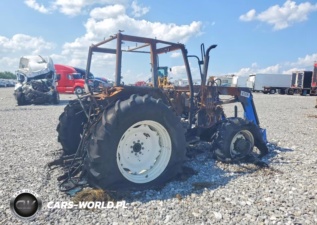 2012 New Holland Mfwd Tractor VIN:ZCJH18136 - 4