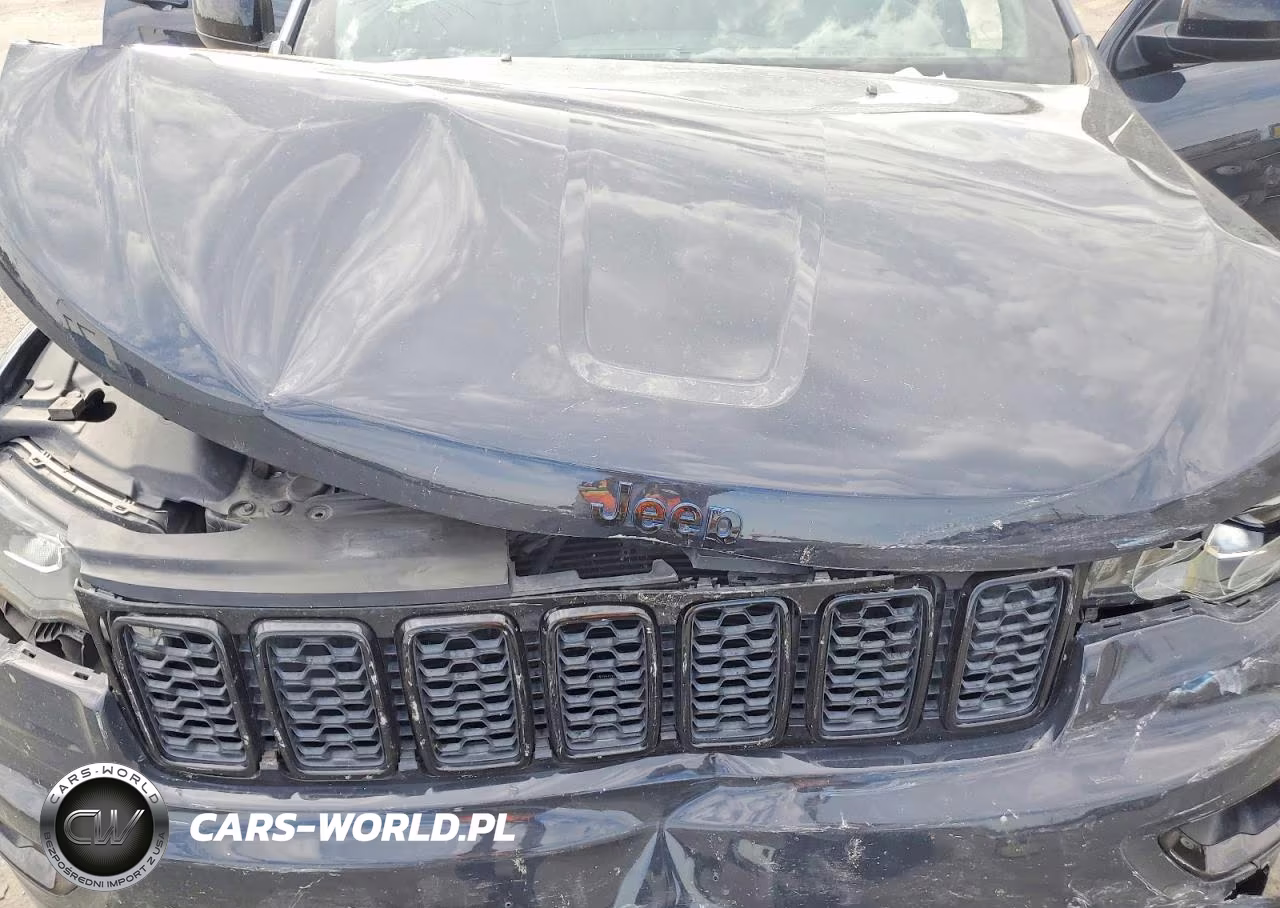 2018 Jeep Grand Cherokee Laredo VIN:1C4RJFAG0JC421333 - 12