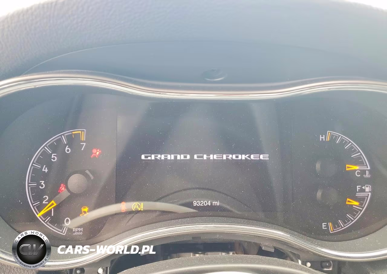 2018 Jeep Grand Cherokee Laredo VIN:1C4RJFAG0JC421333 - 9