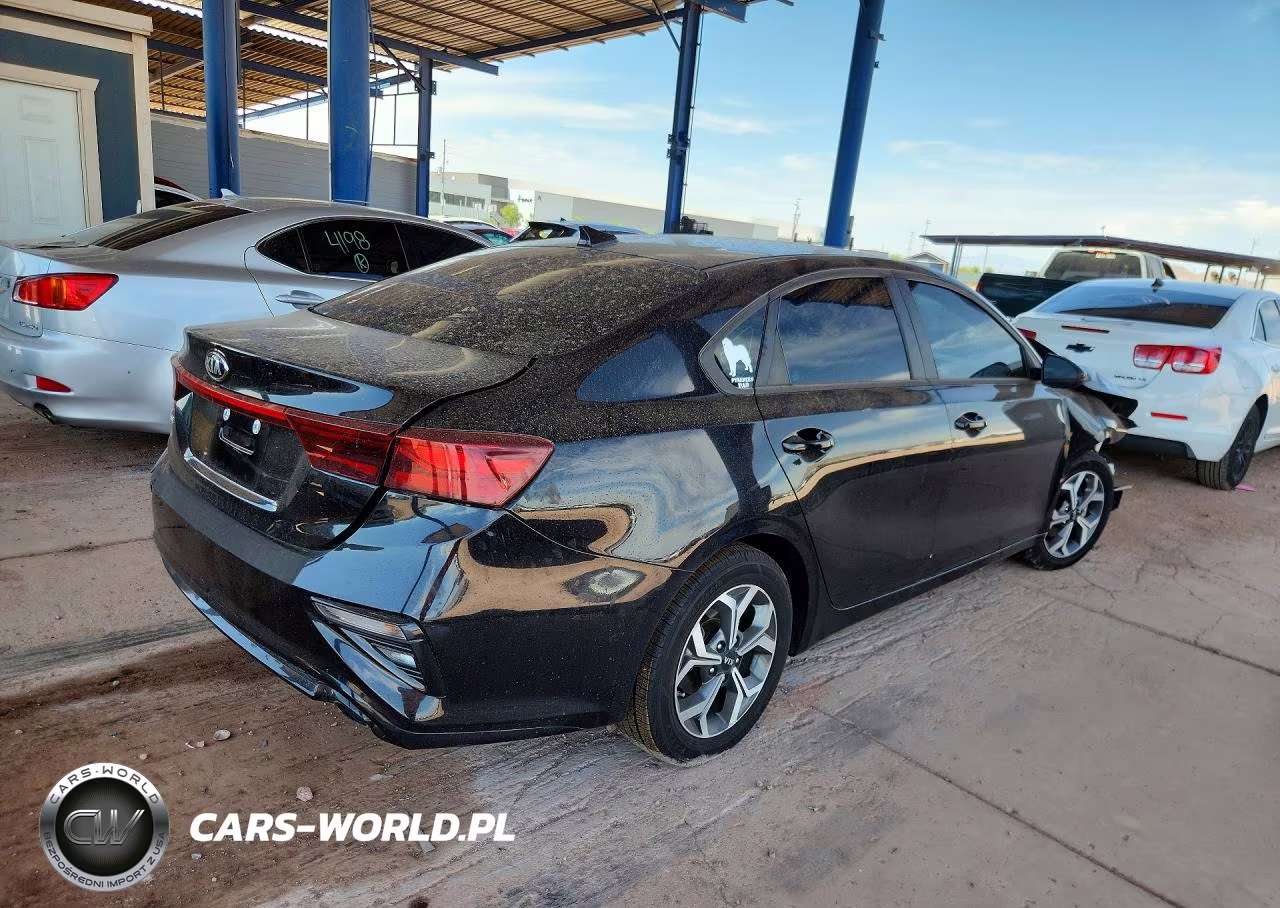 2021 Kia Forte Lxs VIN:3KPF24AD3ME350233 - 3