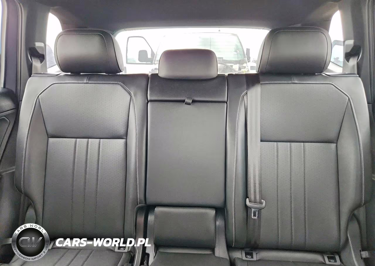 2023 Volkswagen Tiguan Se R-Line Black VIN:3VVCB7AX1PM045369 - 10