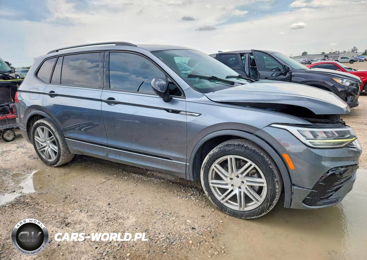 2023 Volkswagen Tiguan Se R-Line Black VIN:3VVCB7AX1PM045369 - 4