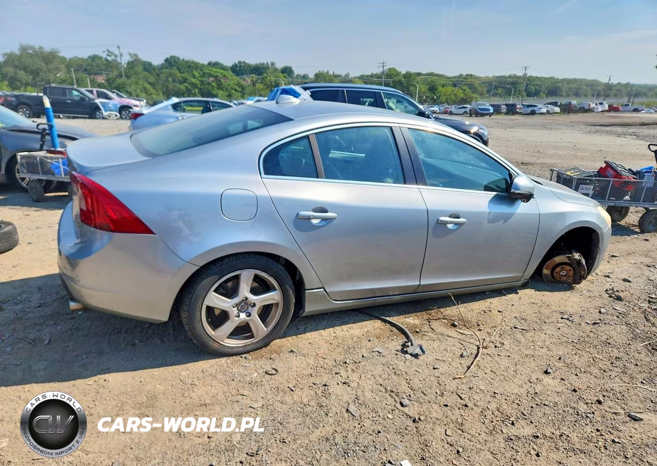 2013 Volvo S60 T5 VIN:YV1612FH8D2177643 - 3