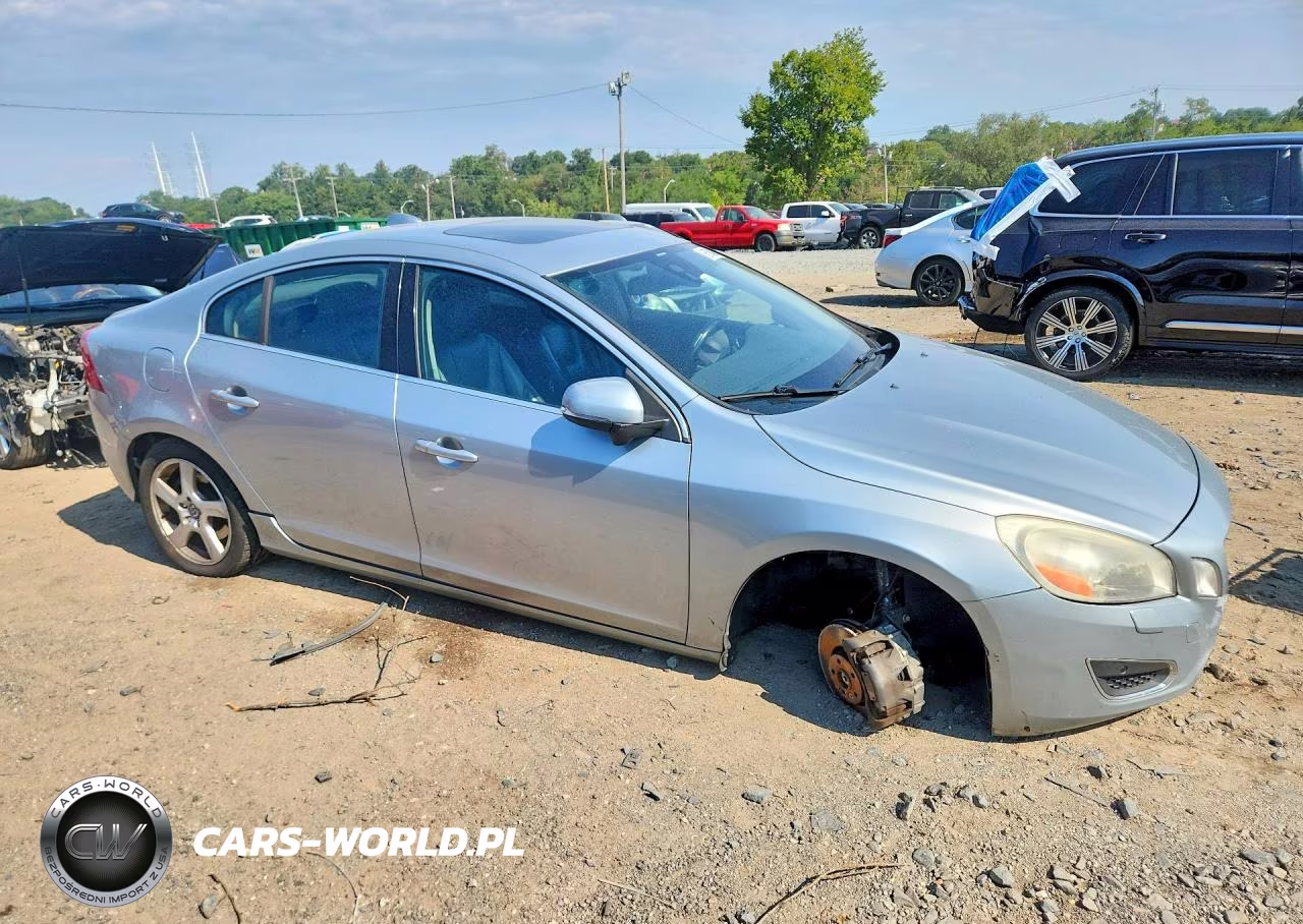2013 Volvo S60 T5 VIN:YV1612FH8D2177643 - 4