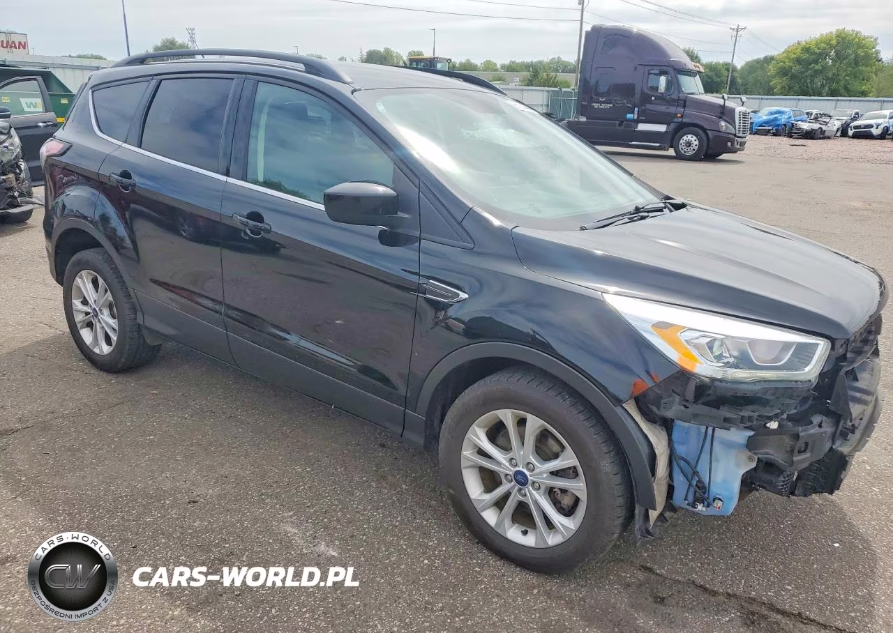 2017 Ford Escape Se VIN:1FMCU9G9XHUB80694 - 4