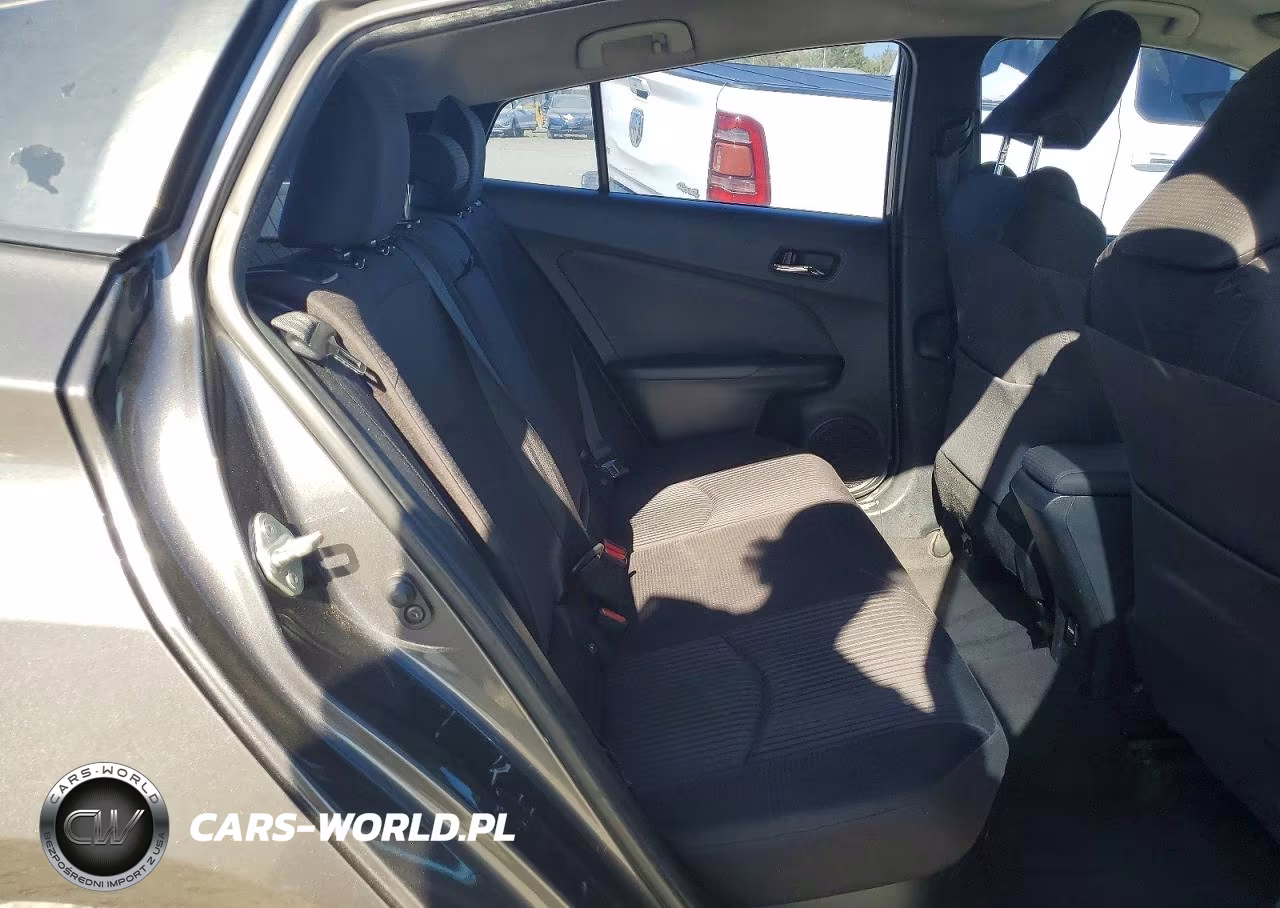 2016 Toyota Prius Two VIN:JTDKBRFU5G3509267 - 10