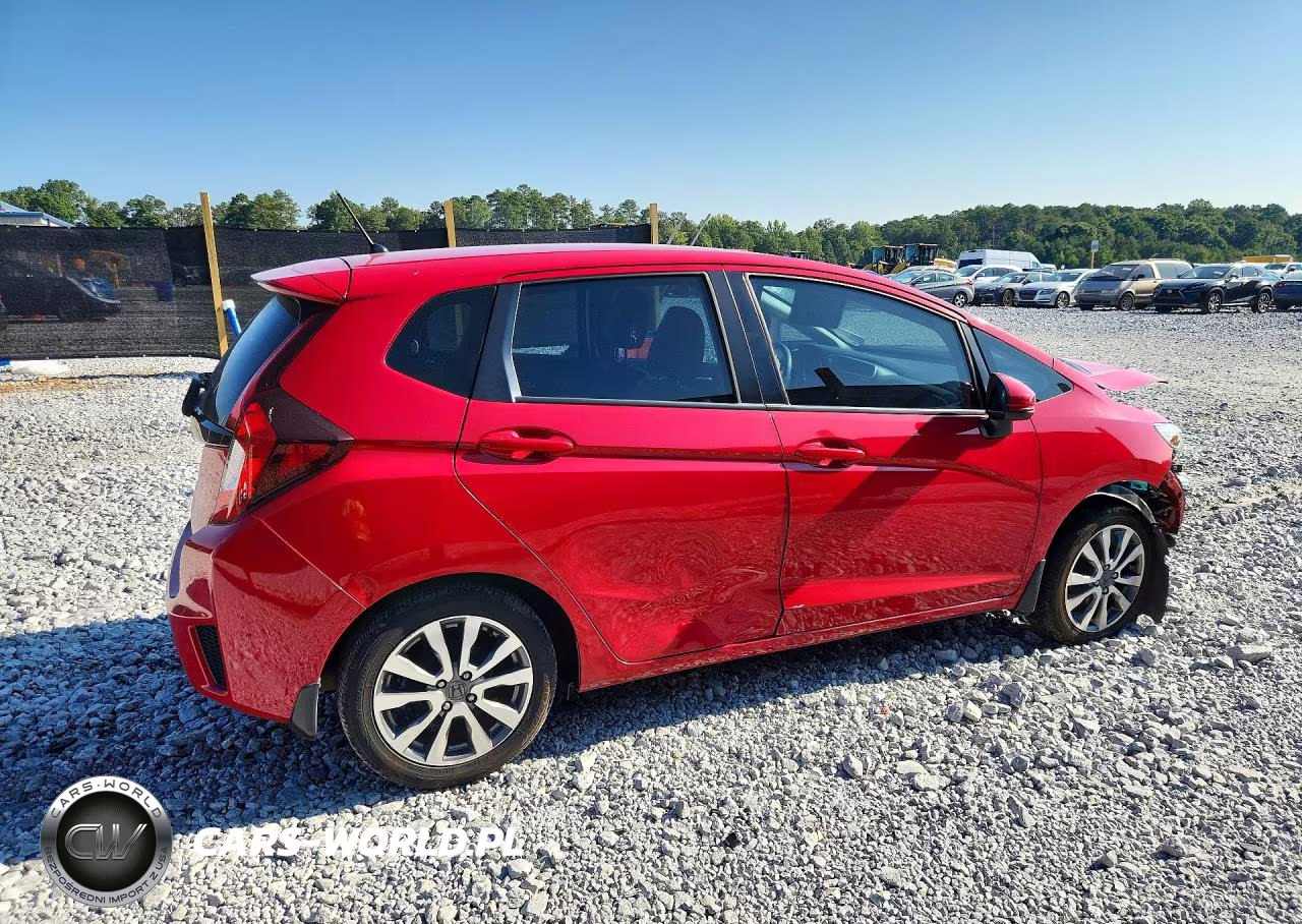 2015 Honda Fit Lx VIN:3HGGK5G5XFM733672 - 3