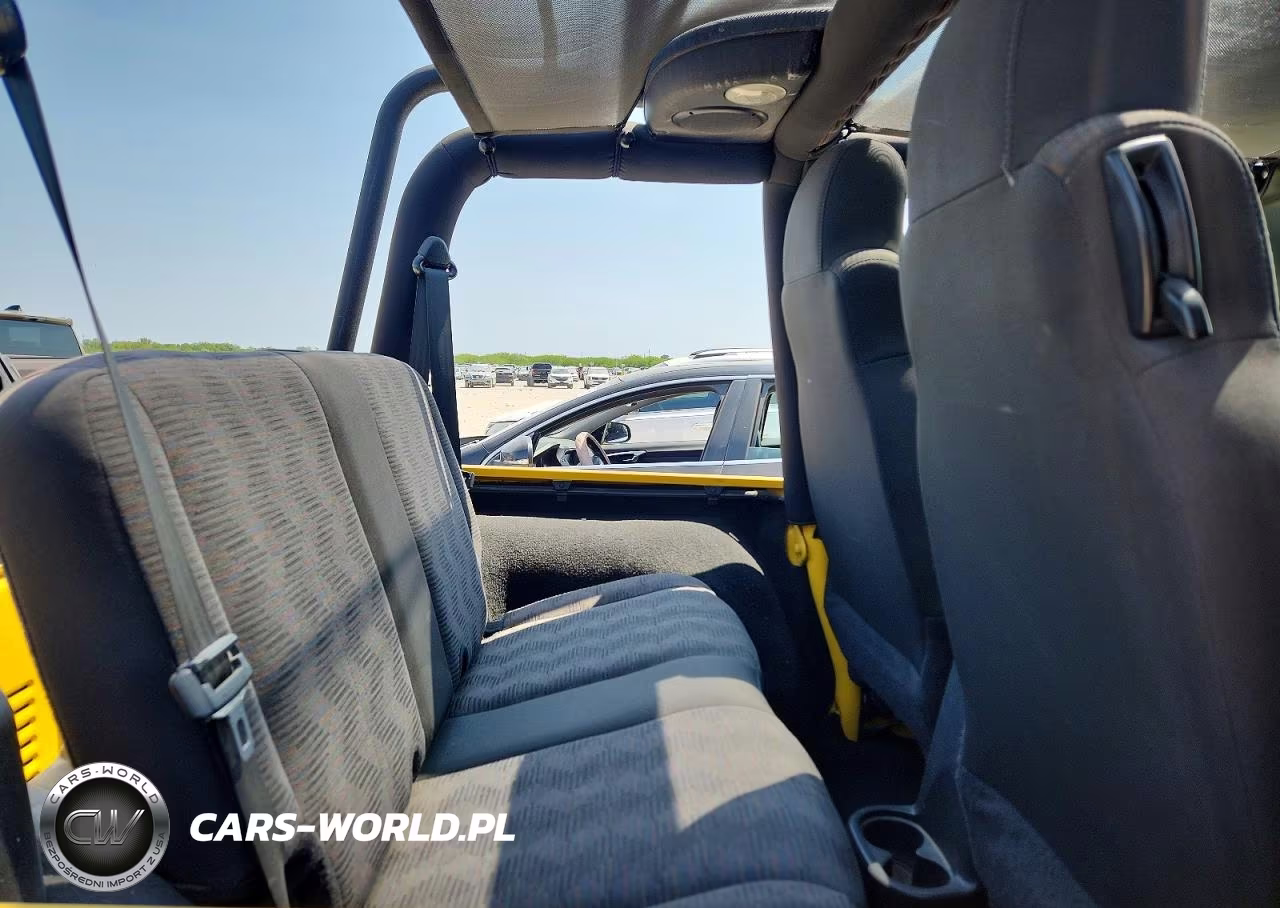 2004 Jeep Wrangler X VIN:1J4FA39S94P763123 - 10
