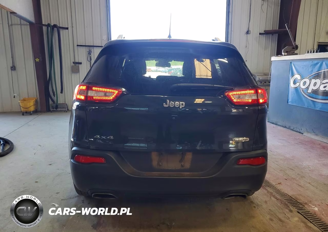 2018 Jeep Cherokee Latitude Plus VIN:1C4PJMLX8JD615112 - 6