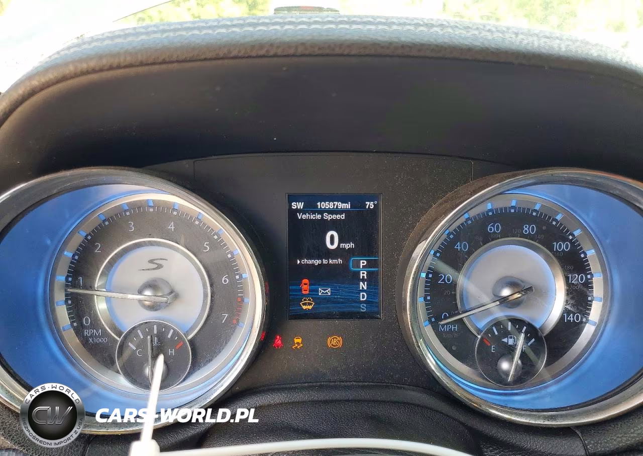 2014 Chrysler 300 S VIN:2C3CCAGG7EH353145 - 9