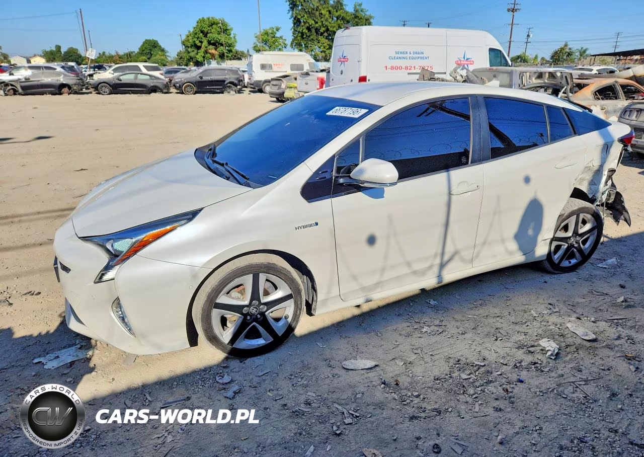 2018 Toyota Prius Three Touring VIN:JTDKARFU4J3063591 - 1