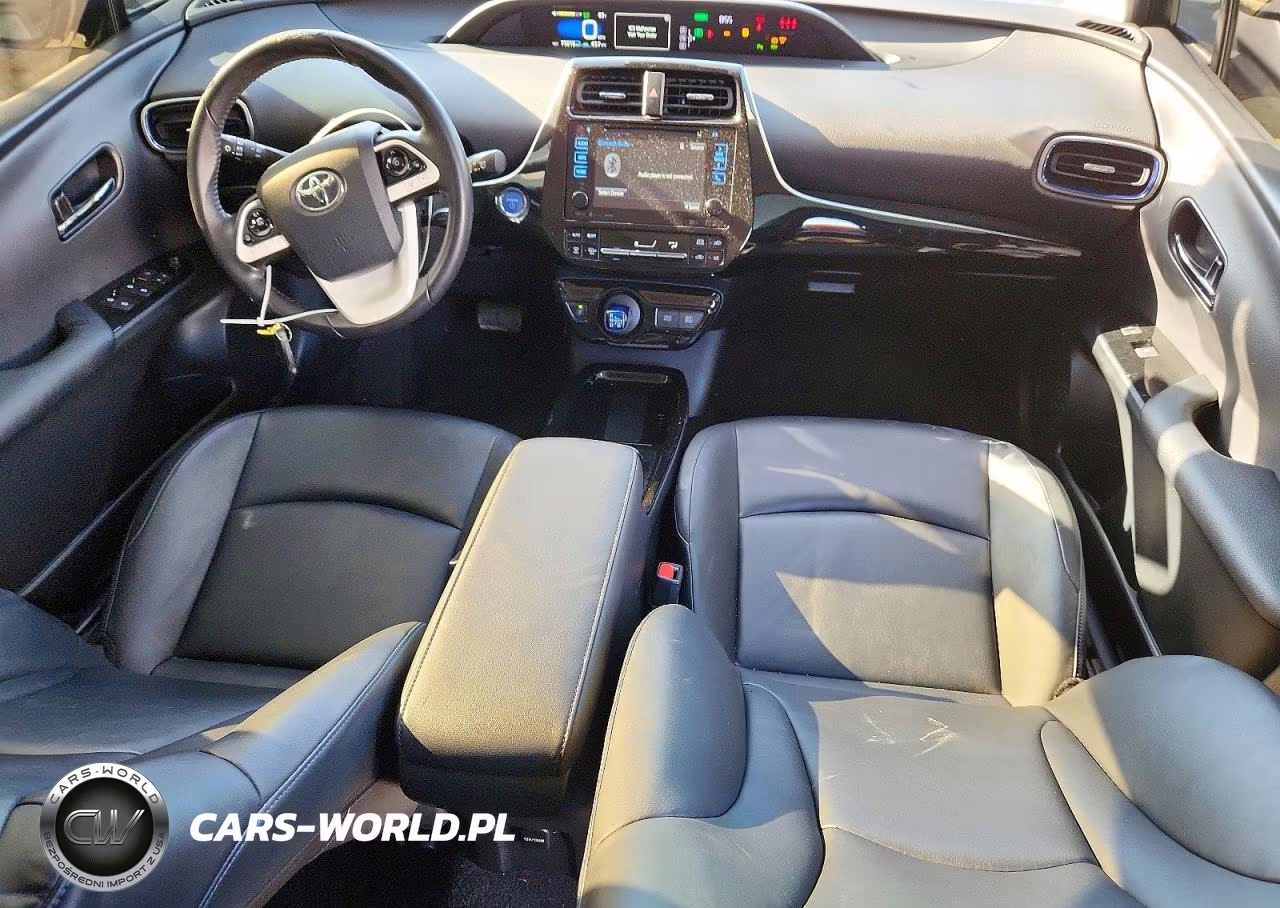 2018 Toyota Prius Three Touring VIN:JTDKARFU4J3063591 - 8
