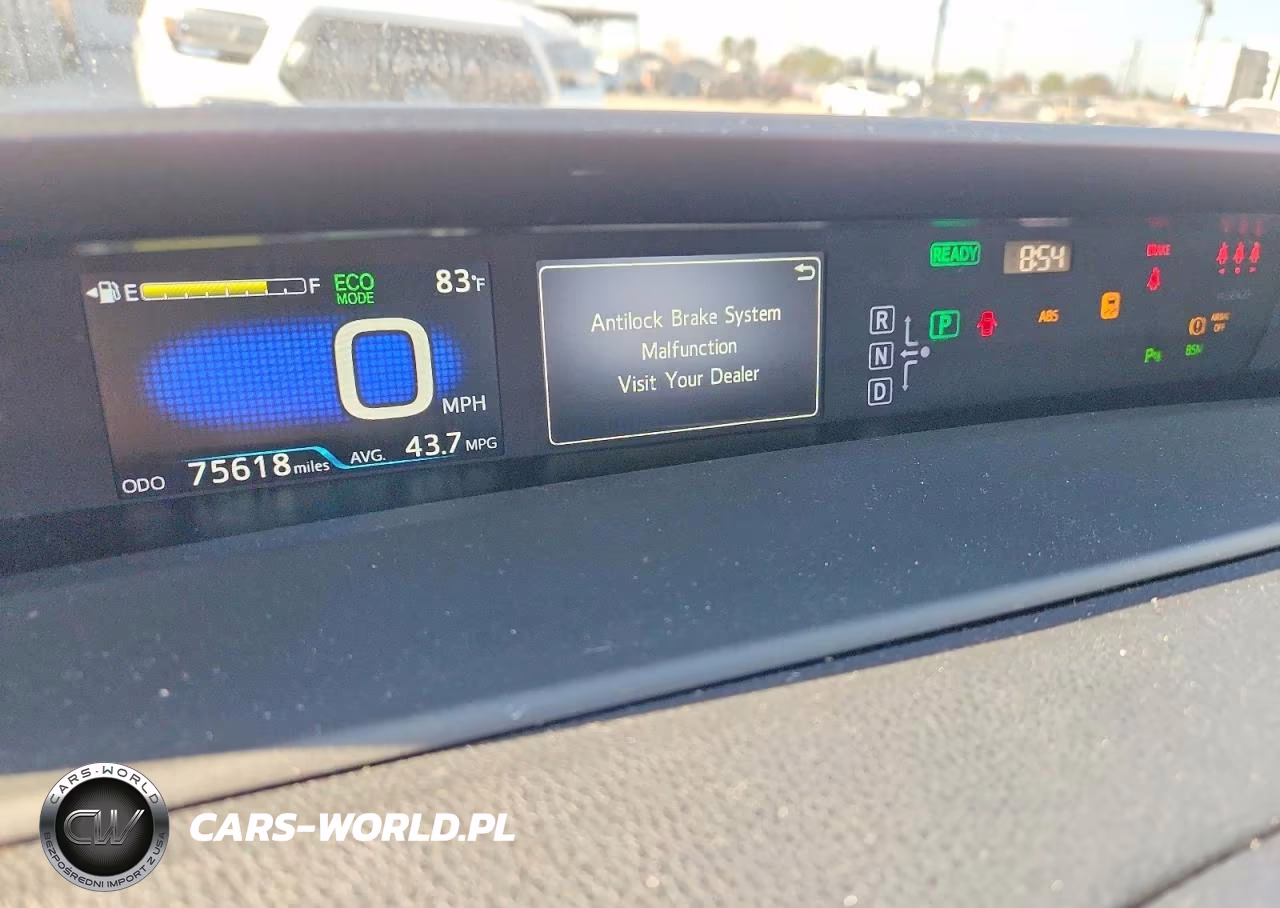 2018 Toyota Prius Three Touring VIN:JTDKARFU4J3063591 - 9