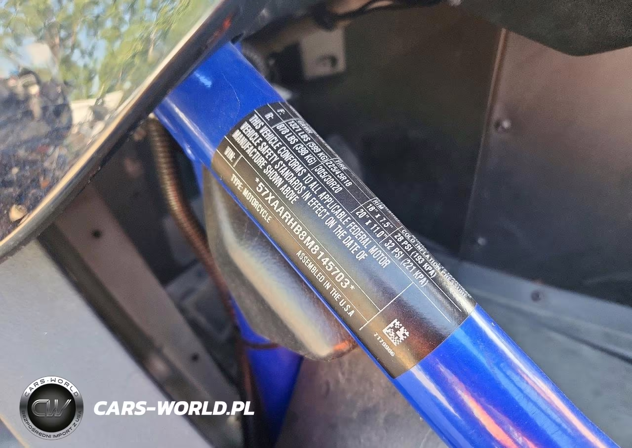 2021 Polaris Slingshot R VIN:57XAARHB8M8145703 - 9