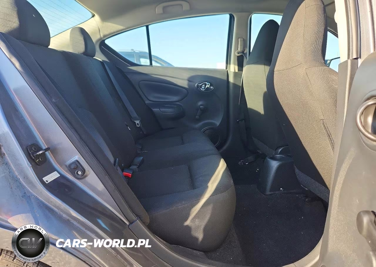 2016 Nissan Versa 1.6 S VIN:3N1CN7AP5GL891812 - 10