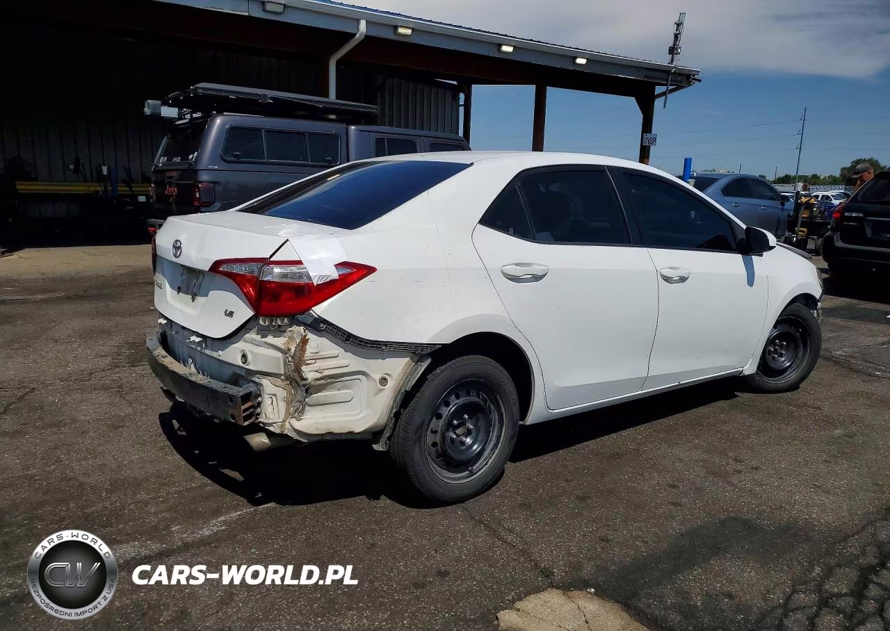 2015 Toyota Corolla Le VIN:2T1BURHE0FC366928 - 3