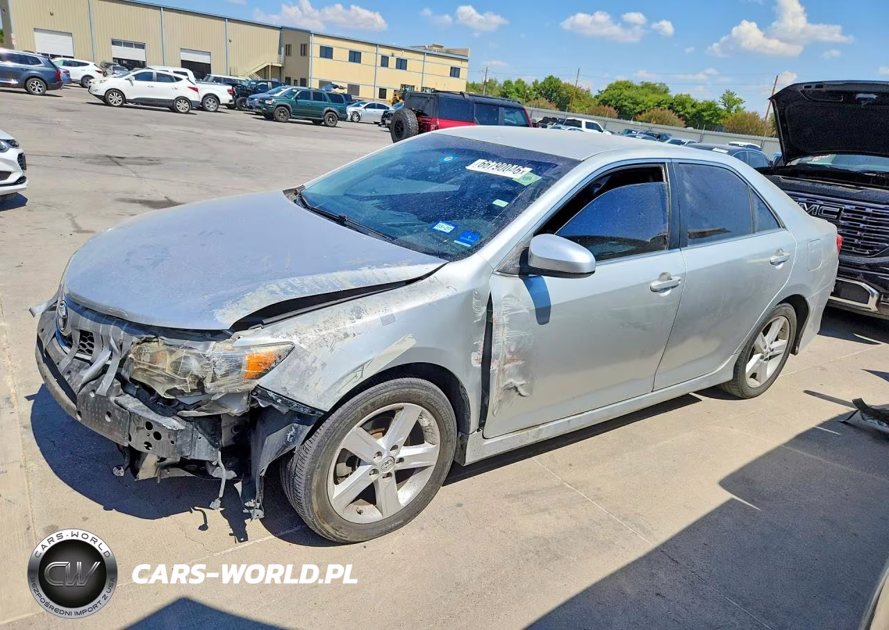2014 Toyota Camry Se – zdjęcie 1 z 12