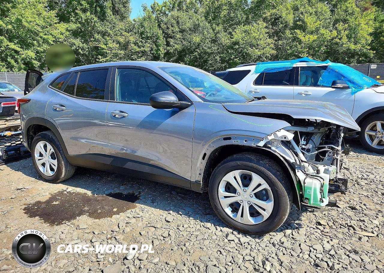 2025 Chevrolet Trax Ls VIN:KL77LFEP2SC277116 - 4
