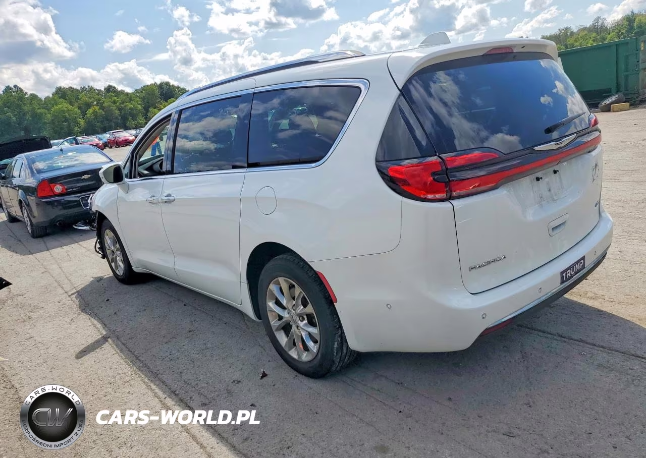 2021 Chrysler Pacifica Touring L VIN:2C4RC3BG2MR606499 - 2