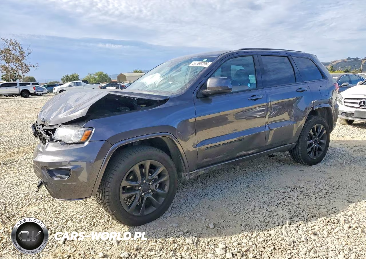 2017 Jeep Grand Cherokee Laredo – zdjęcie 1 z 13