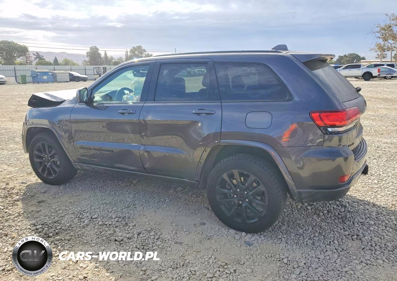 2017 Jeep Grand Cherokee Laredo VIN:1C4RJFAG4HC700603 - 2
