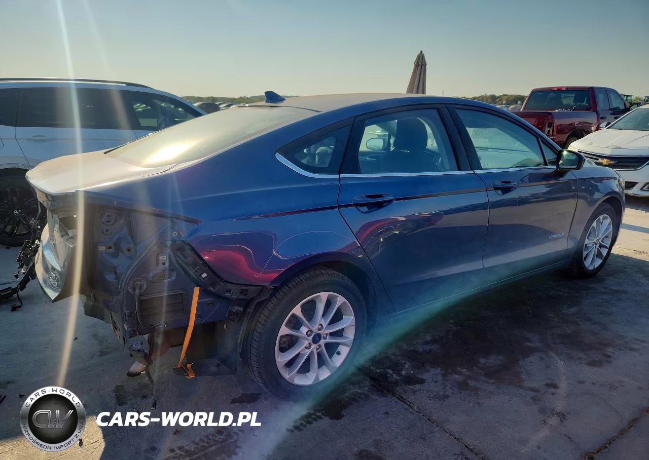 2019 Ford Fusion Se VIN:3FA6P0LU6KR208431 - 3