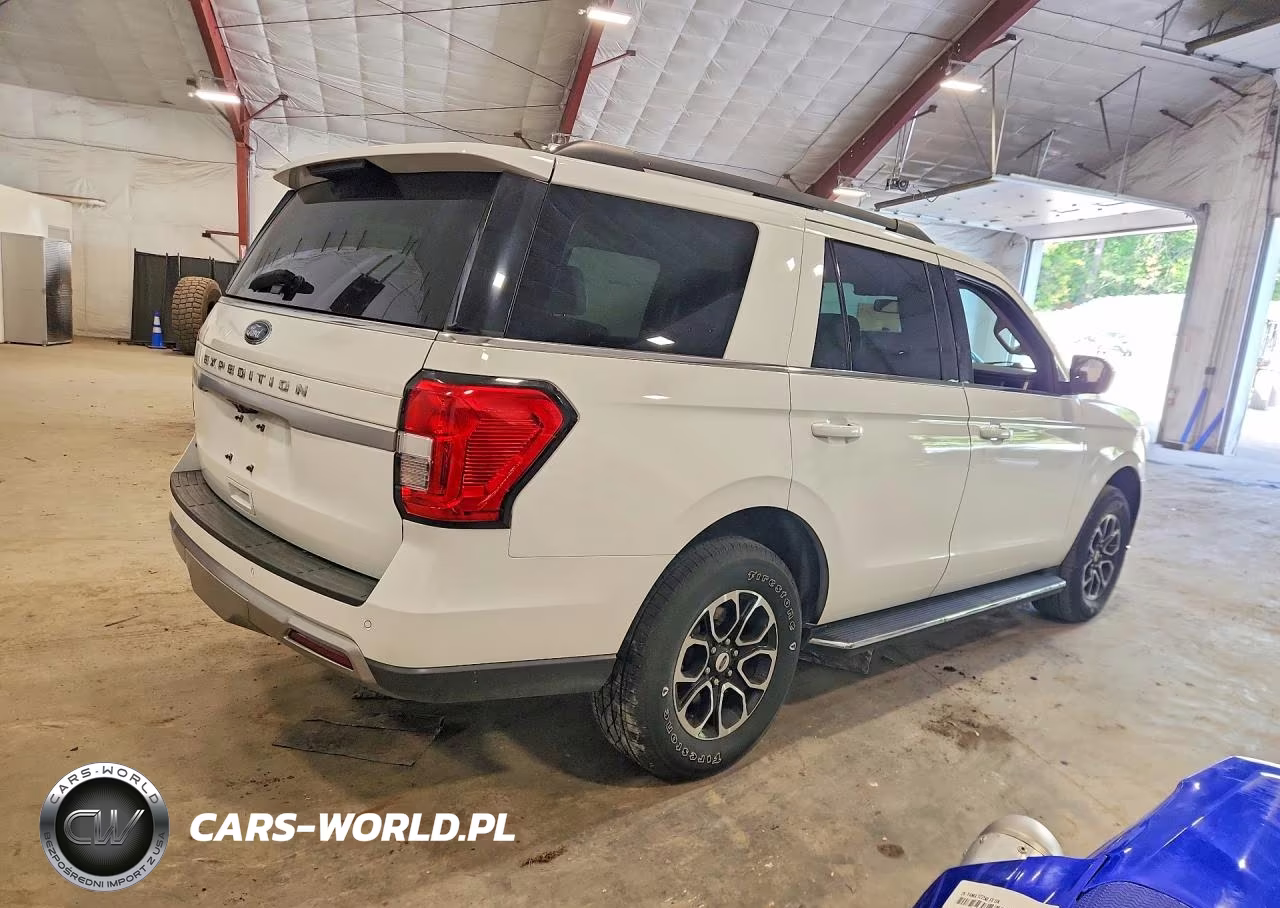 2022 Ford Expedition Xlt VIN:1FMJU1JT9NEA27940 - 3