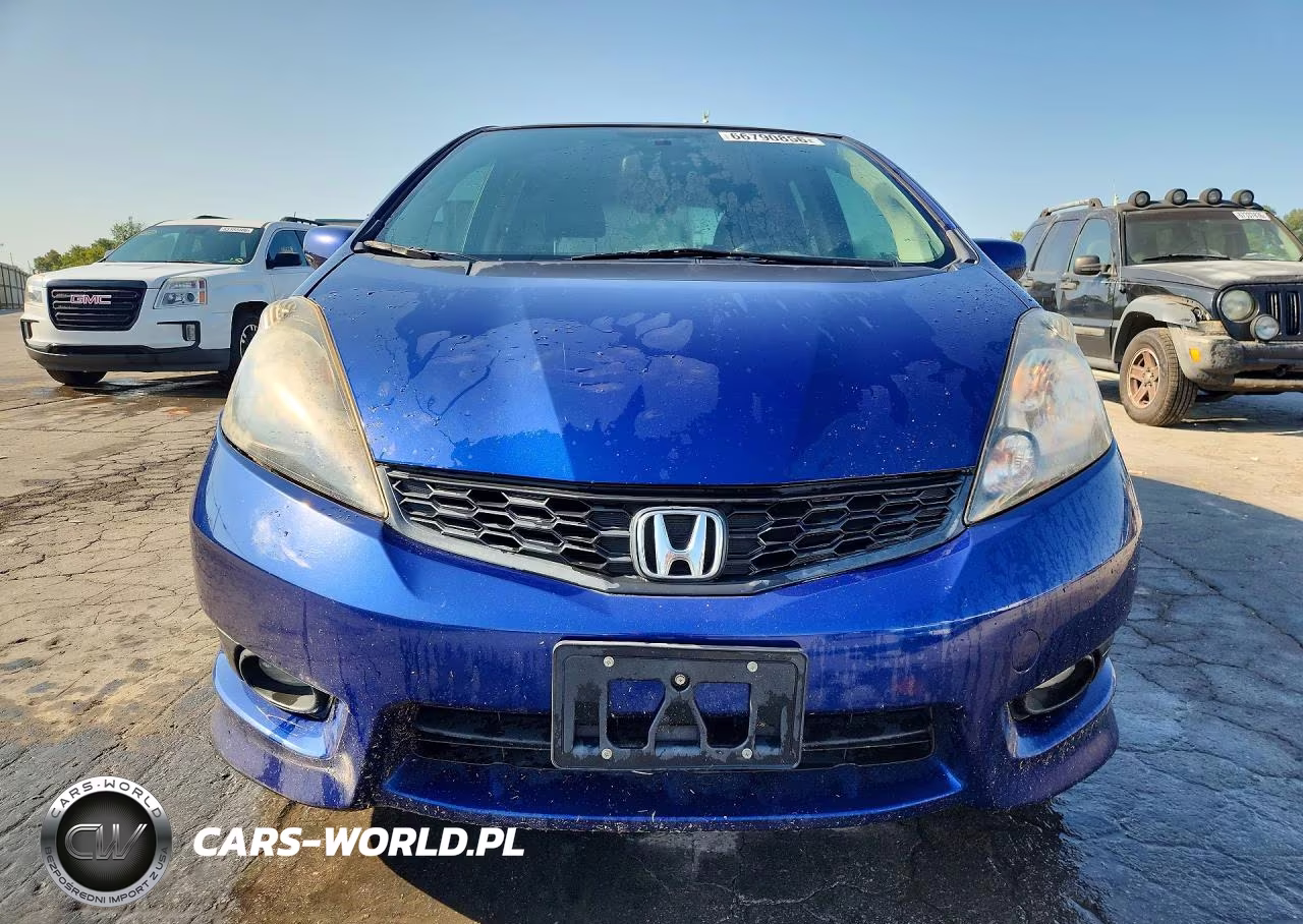 2013 Honda Fit Sport VIN:JHMGE8H62DC007512 - 5