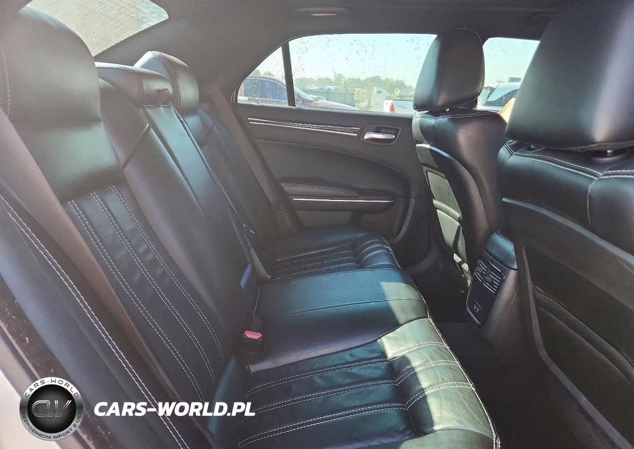 2020 Chrysler 300 S VIN:2C3CCABTXLH178455 - 10