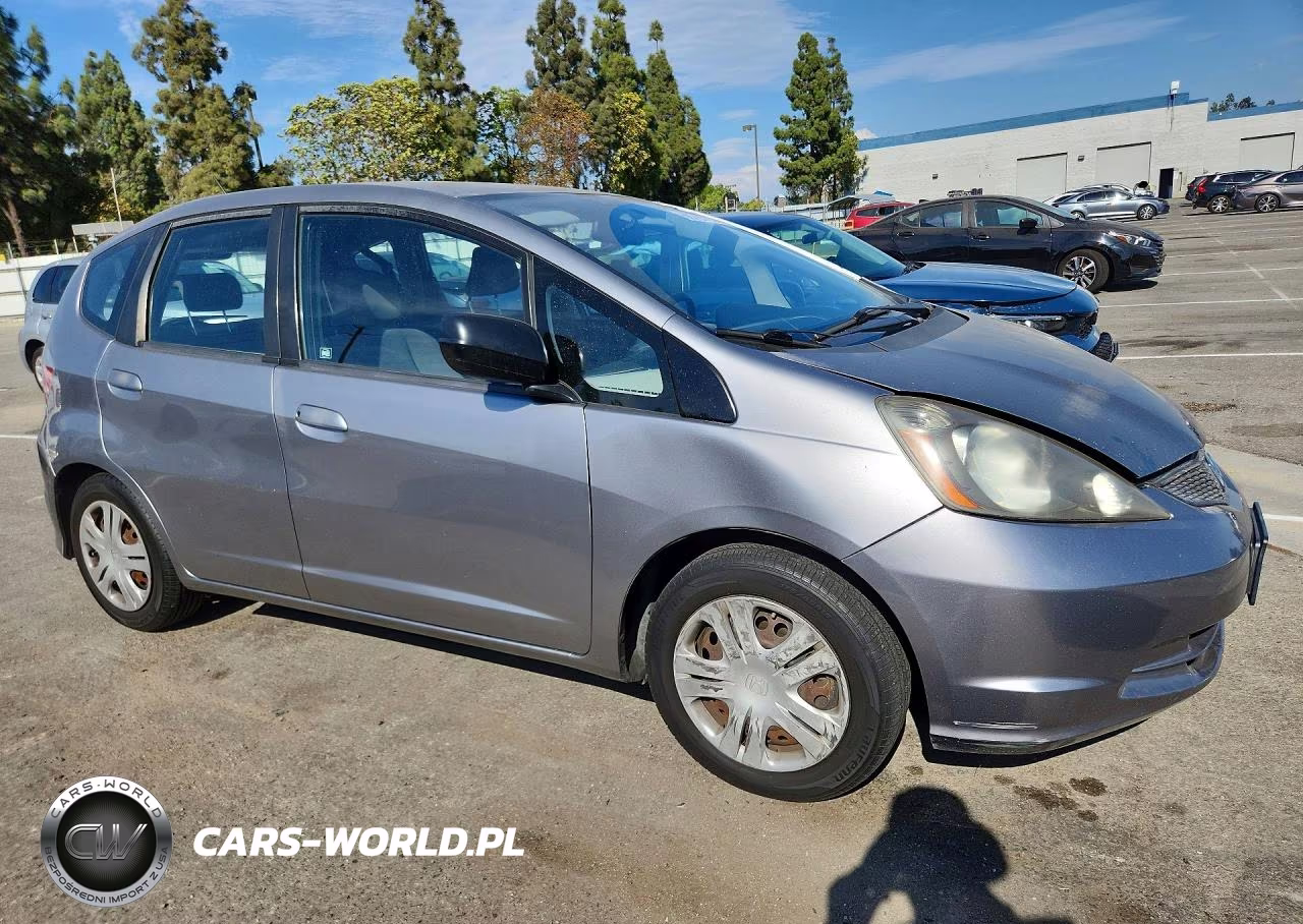 2010 Honda Fit VIN:JHMGE8H27AC022404 - 4