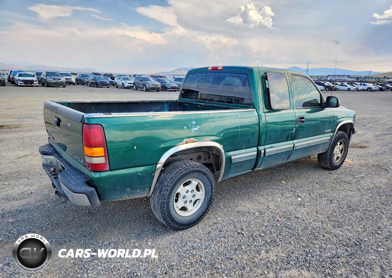 2000 Chevrolet Silverado K1500 VIN:1GCEK19T0YE301885 - 3