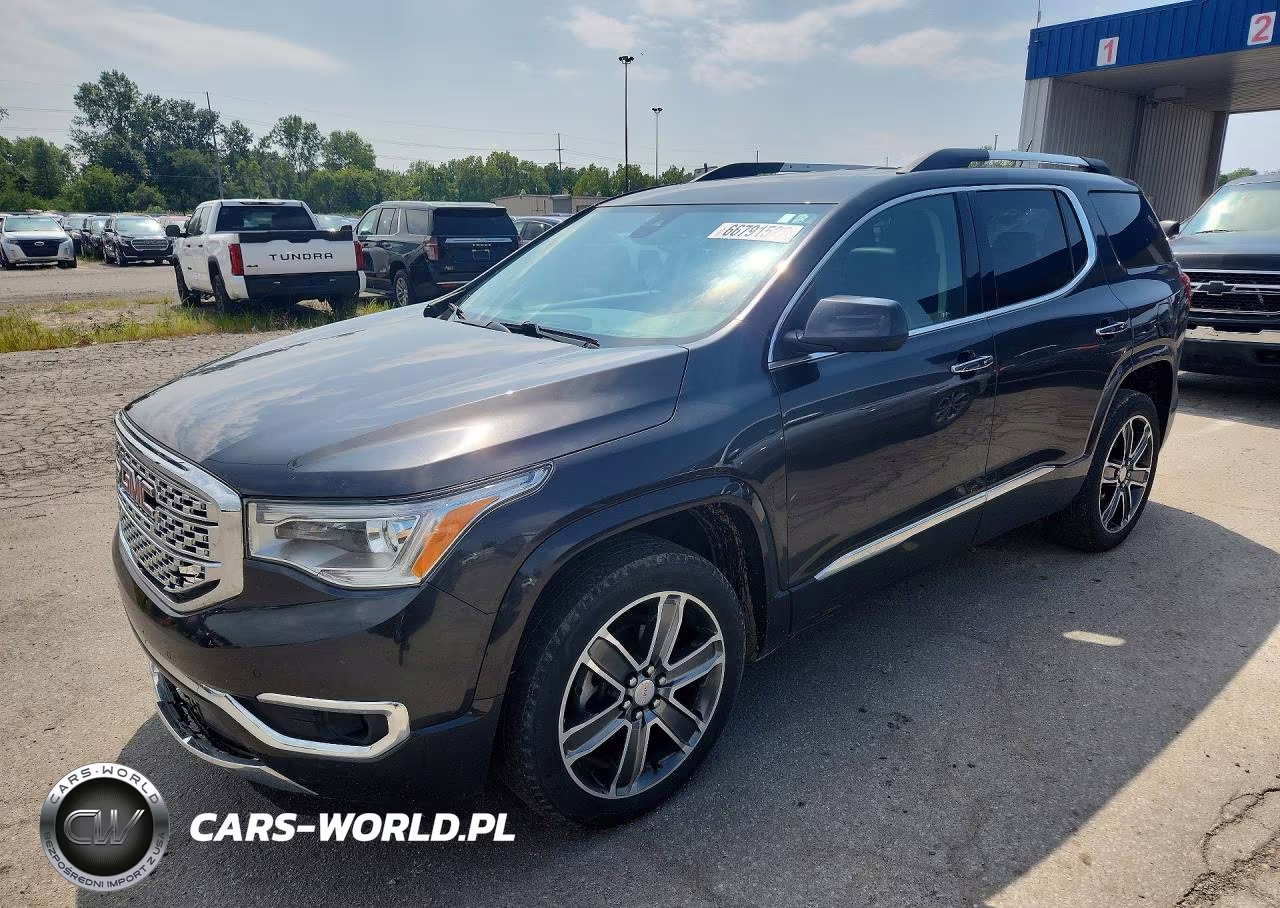 2017 GMC Acadia Denali – zdjęcie 1 z 14