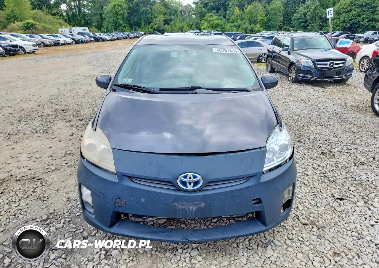 2011 Toyota Prius Three VIN:JTDKN3DU4B5304687 - 5