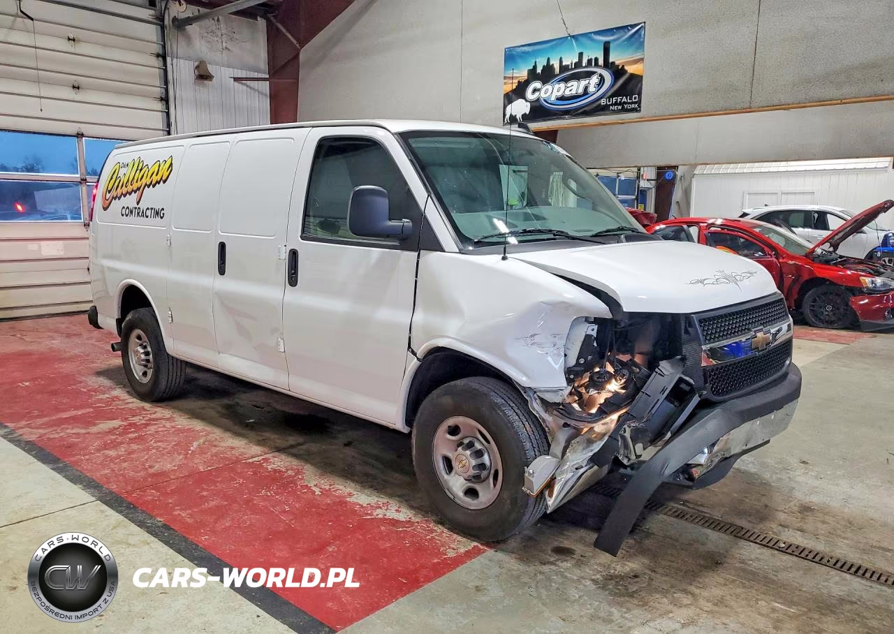 2025 Chevrolet Express G2500 VIN:1GCWGAFP3S1193418 - 4